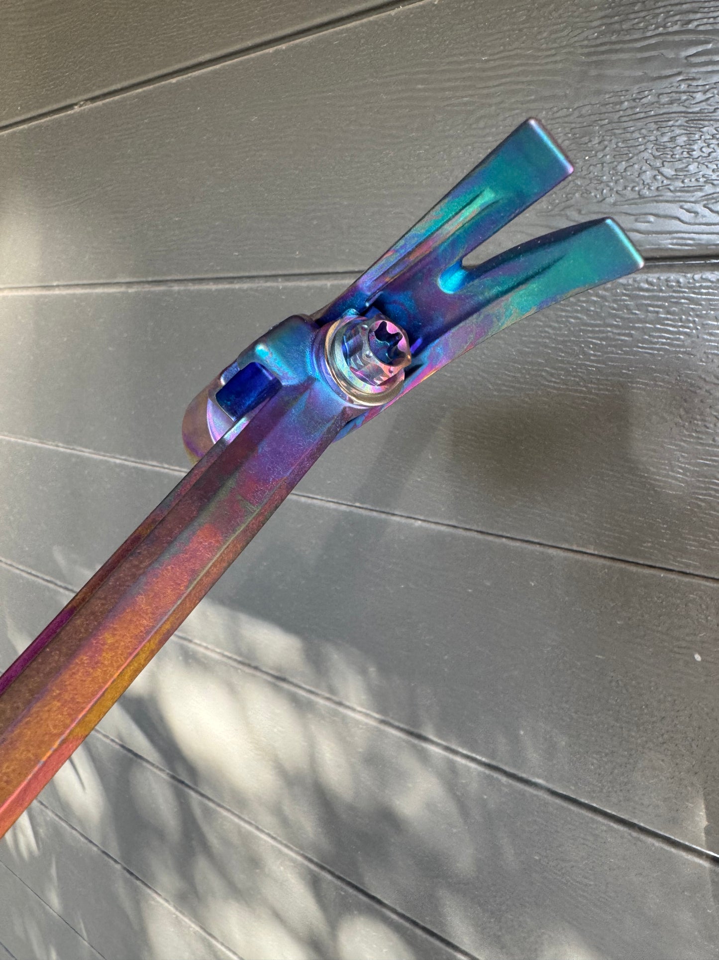 Martinez M4 - Rainbow with blue and green Ti4 titanium head