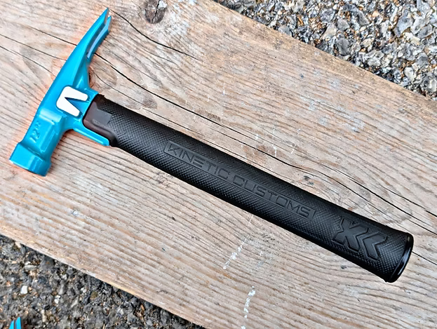 E-12 Electrician and finishing hammer.